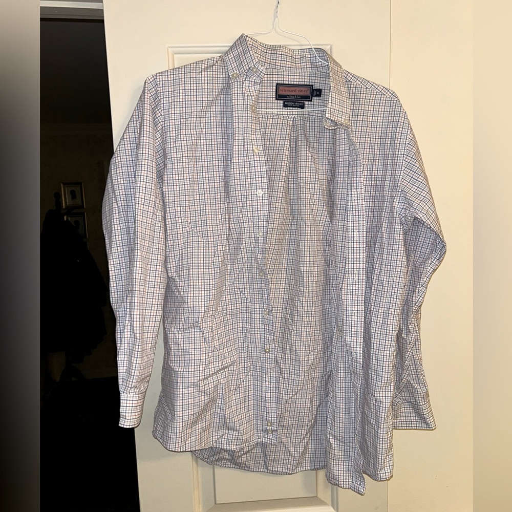 Vineyard  Vines Pinpoint Oxford Men’s XL
100% Cotton  Pink/Blue check